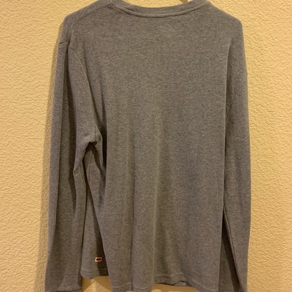 Gray Levi’s crew neck sweater - Picture 3 of 4